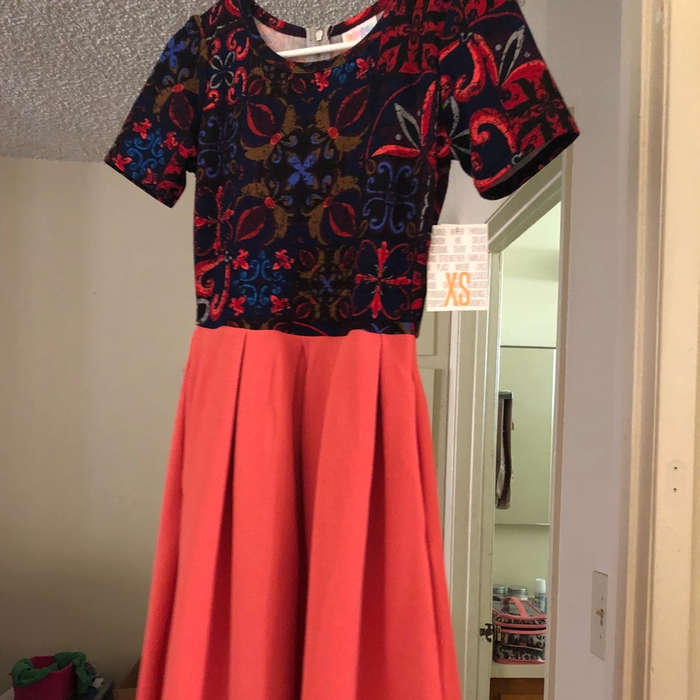 Xs Lularoe Amelia